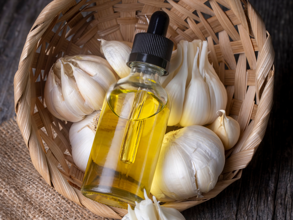 garlic and garlic oil in the basket