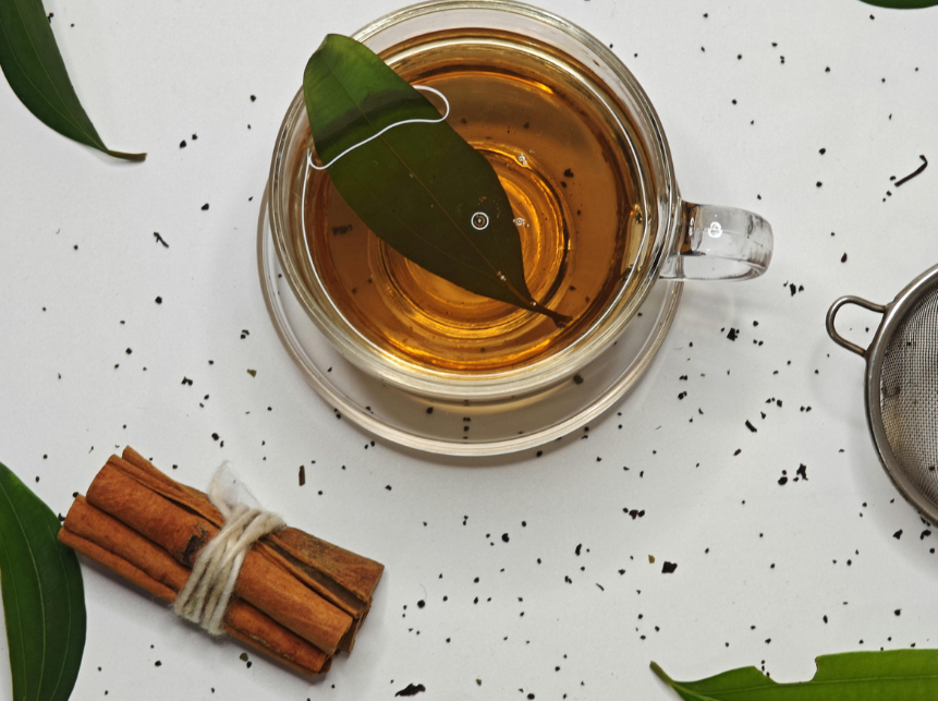 tea and cinnamon sticks